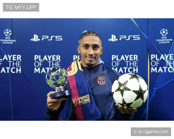 拉菲尼亚超级杯梅开二度助球队夺冠,状态火热彰显竞争力 拉菲尼亚超级杯梅开二度助球队夺冠,状态火热彰显竞争力