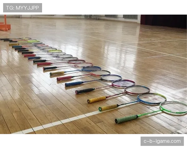 李宗伟家里冰箱贴都是训练计划表